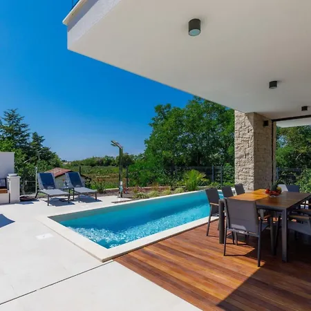 Irena With Pool Βίλα Savudrija