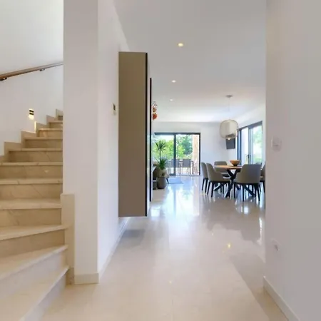 Villa Irena With Pool